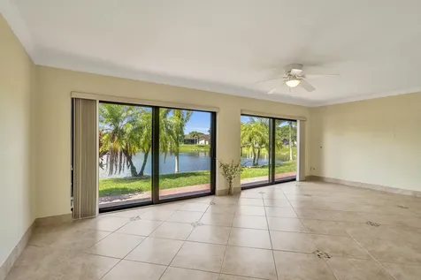 2105 SW 17th Circle Deerfield Beach FL 33442