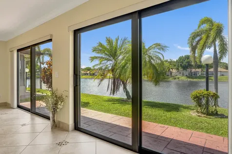 2105 SW 17th Circle Deerfield Beach FL 33442