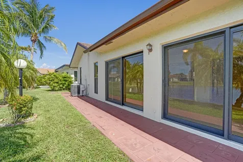2105 SW 17th Circle Deerfield Beach FL 33442