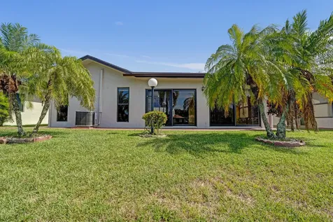 2105 SW 17th Circle Deerfield Beach FL 33442
