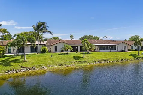 2105 SW 17th Circle Deerfield Beach FL 33442