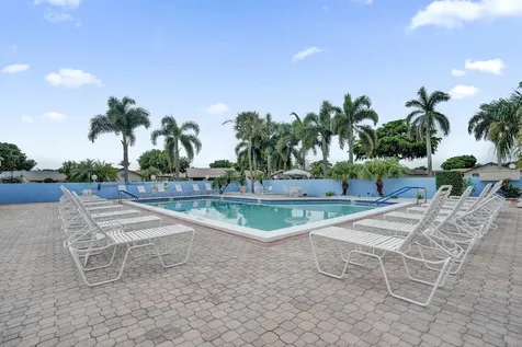 2105 SW 17th Circle Deerfield Beach FL 33442