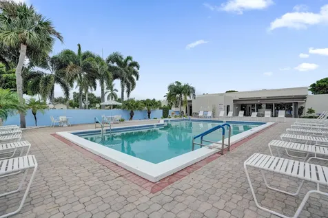 2105 SW 17th Circle Deerfield Beach FL 33442