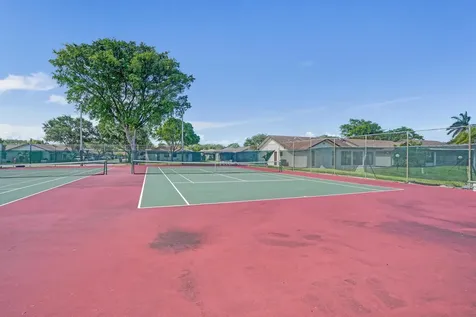 2105 SW 17th Circle Deerfield Beach FL 33442