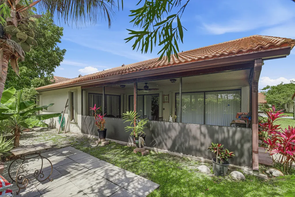 7040 Golf Pointe Circle Tamarac FL 33321