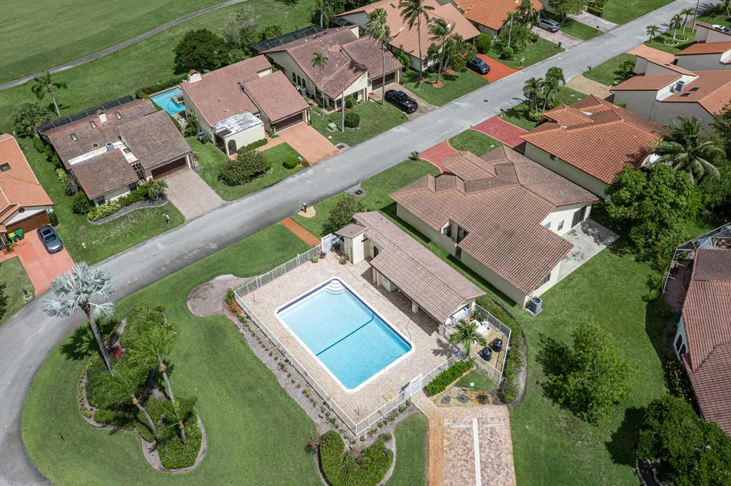7040 Golf Pointe Circle Tamarac FL 33321