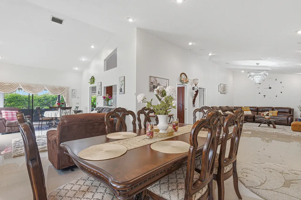 7040 Golf Pointe Circle Tamarac FL 33321