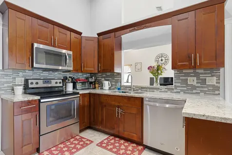 7040 Golf Pointe Circle Tamarac FL 33321