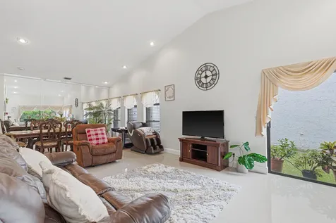 7040 Golf Pointe Circle Tamarac FL 33321
