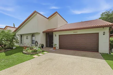 7040 Golf Pointe Circle Tamarac FL 33321