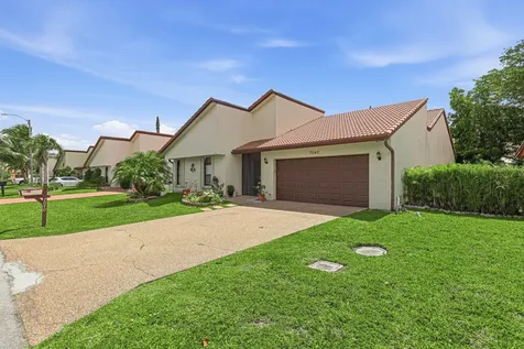 7040 Golf Pointe Circle Tamarac FL 33321