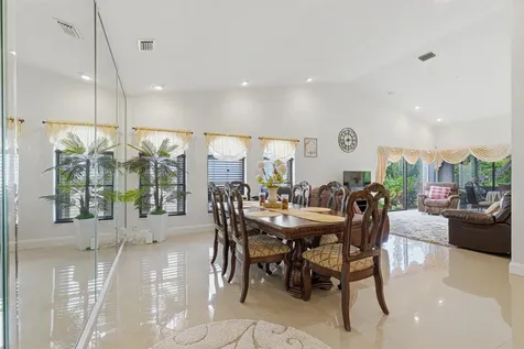 7040 Golf Pointe Circle Tamarac FL 33321