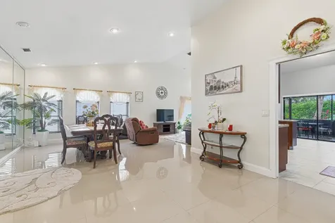 7040 Golf Pointe Circle Tamarac FL 33321