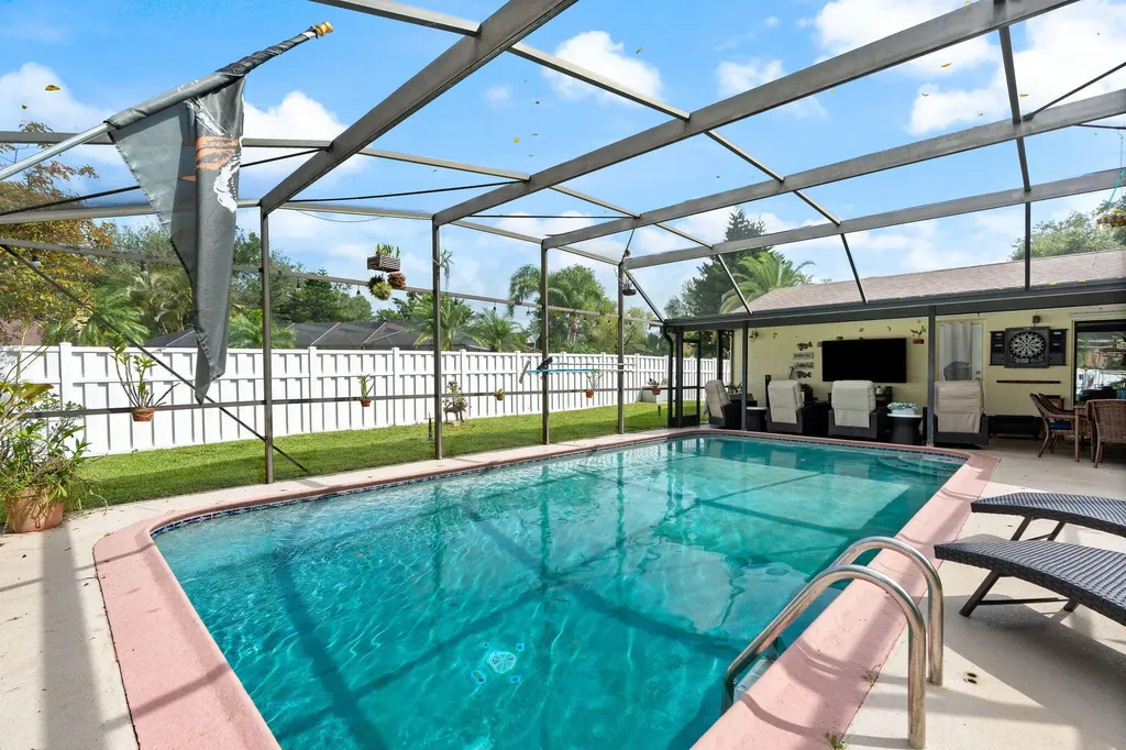 4010 W Sailboat Drive Cooper City FL 33026