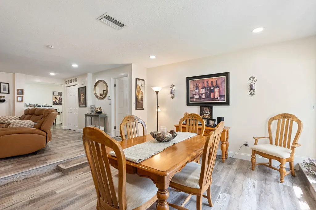 4010 W Sailboat Drive Cooper City FL 33026
