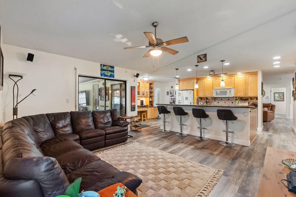 4010 W Sailboat Drive Cooper City FL 33026
