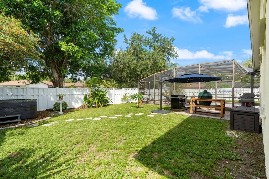 4010 W Sailboat Drive Cooper City FL 33026