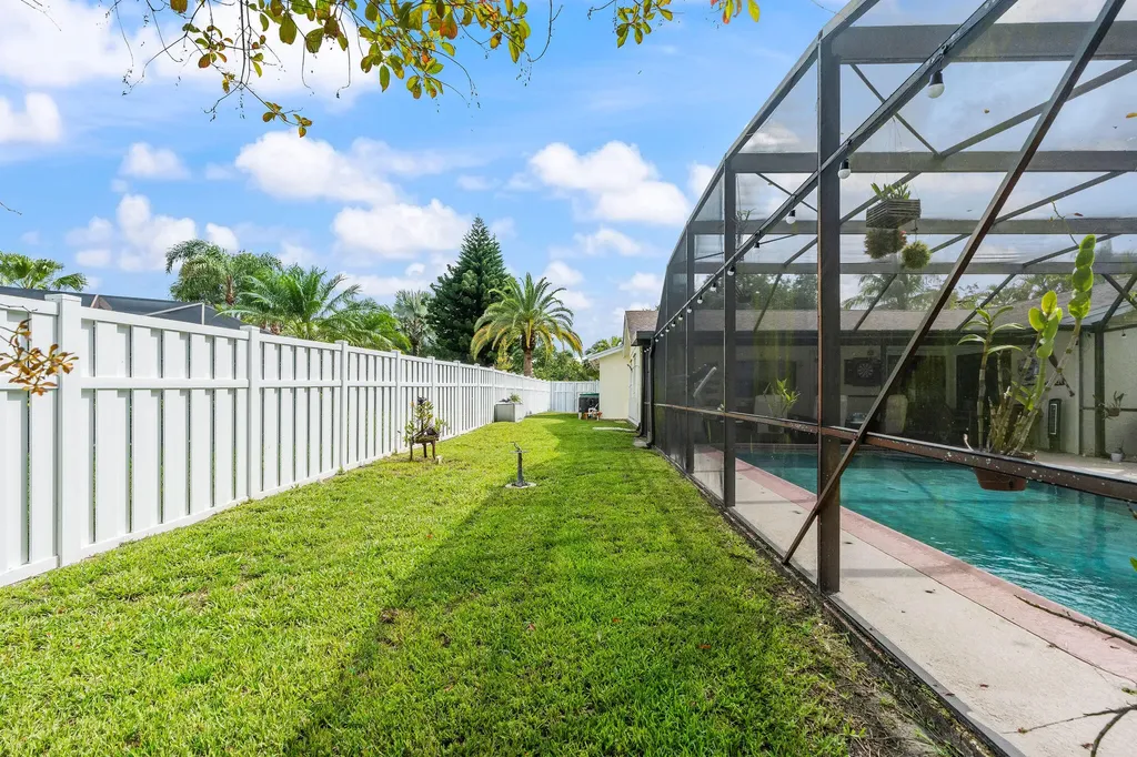 4010 W Sailboat Drive Cooper City FL 33026