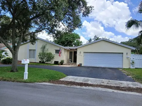 4010 W Sailboat Drive Cooper City FL 33026