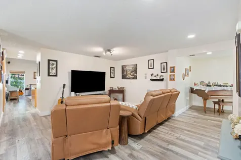 4010 W Sailboat Drive Cooper City FL 33026