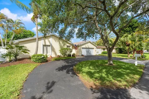 4010 W Sailboat Drive Cooper City FL 33026