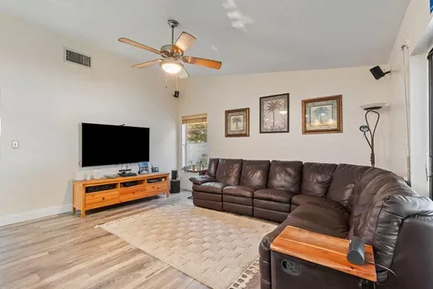 4010 W Sailboat Drive Cooper City FL 33026