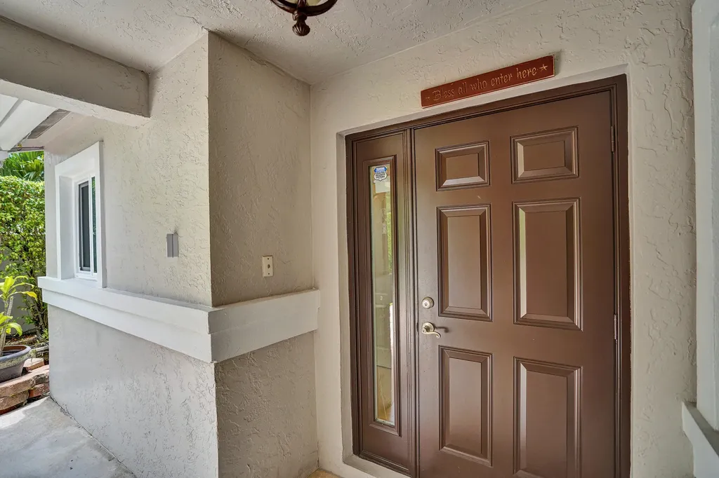 10474 Mateo Court Boca Raton FL 33498