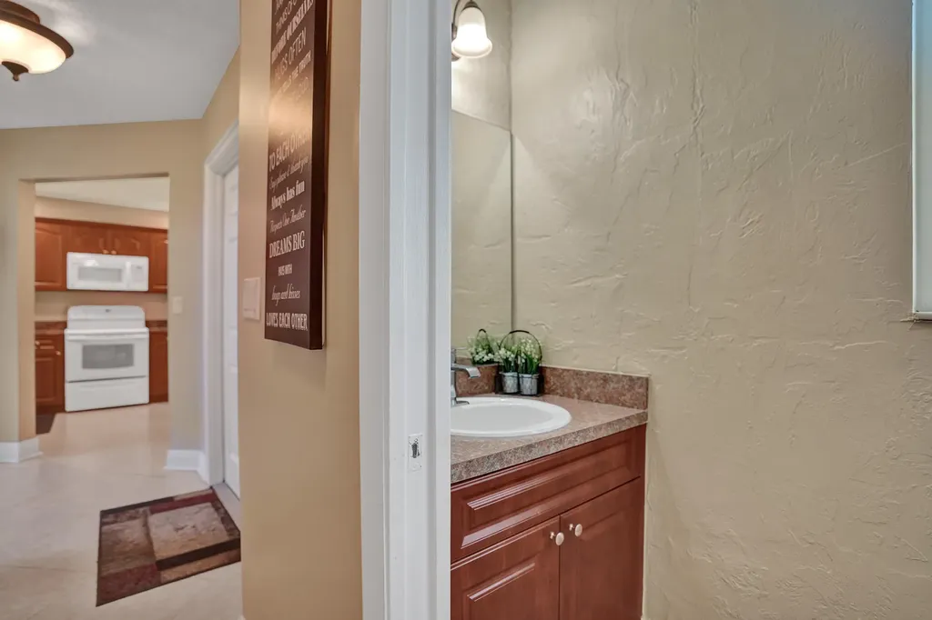 10474 Mateo Court Boca Raton FL 33498