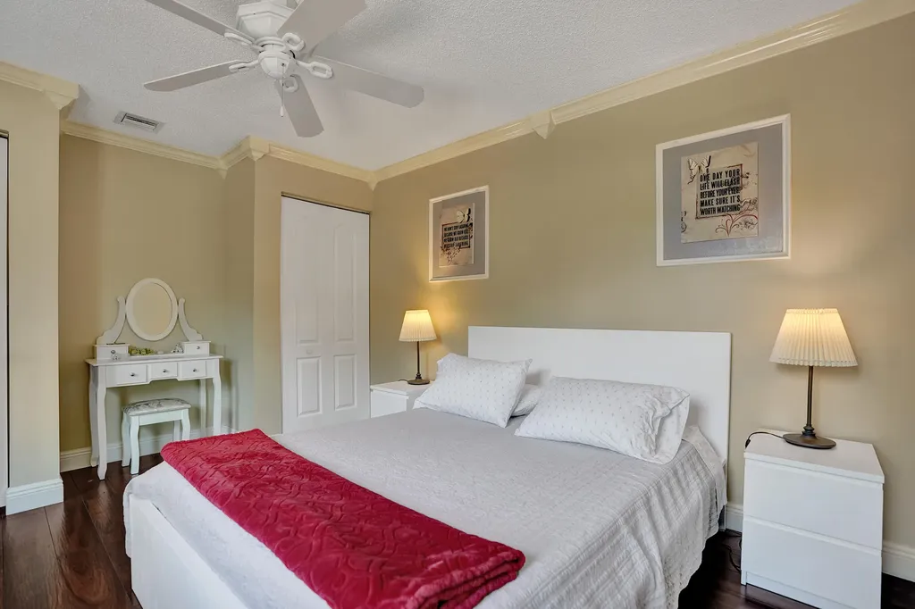 10474 Mateo Court Boca Raton FL 33498