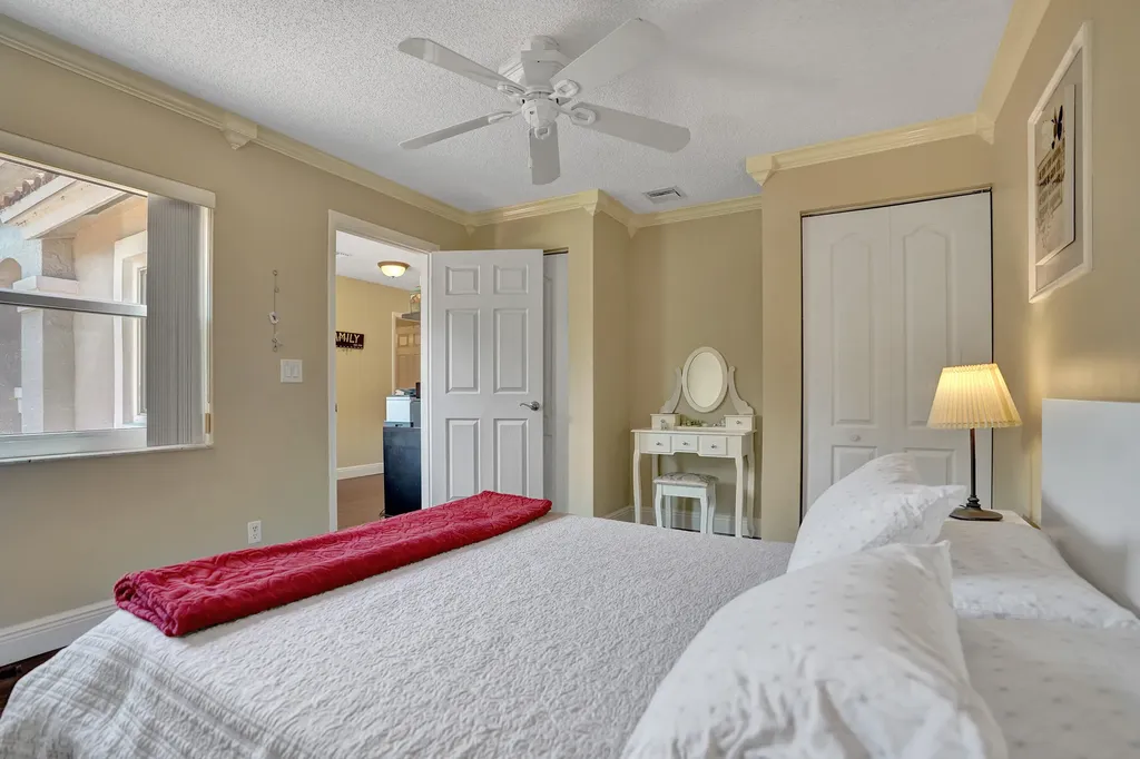 10474 Mateo Court Boca Raton FL 33498