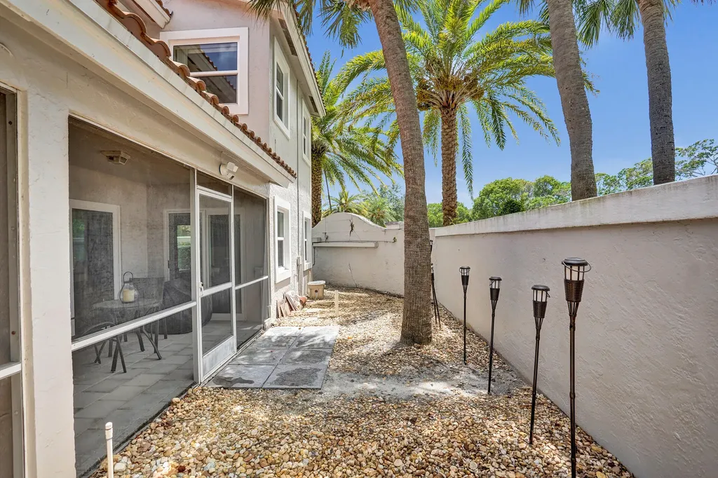 10474 Mateo Court Boca Raton FL 33498