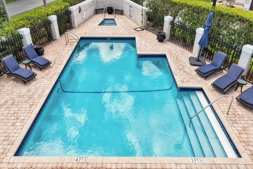 10474 Mateo Court Boca Raton FL 33498