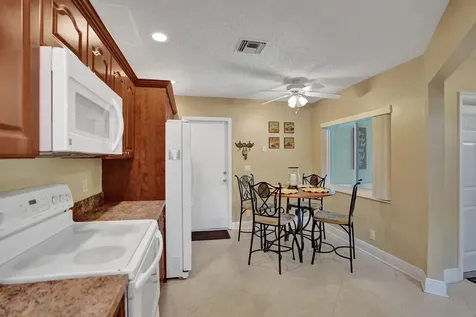 10474 Mateo Court Boca Raton FL 33498