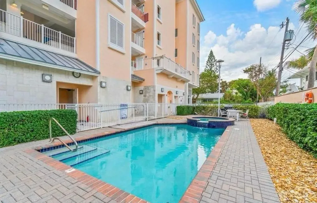 1931 NE 2nd Street Deerfield Beach FL 33441