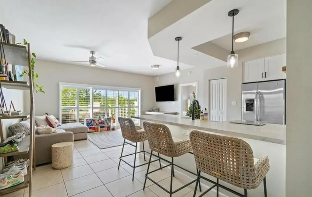 1931 NE 2nd Street Deerfield Beach FL 33441