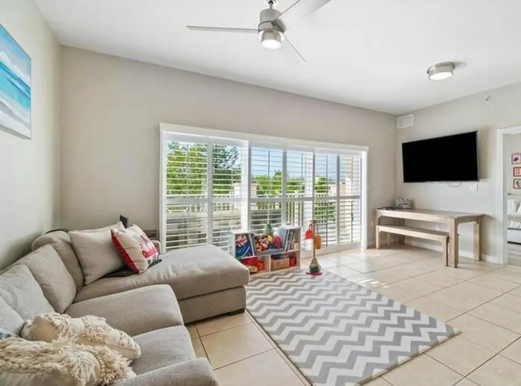 1931 NE 2nd Street Deerfield Beach FL 33441