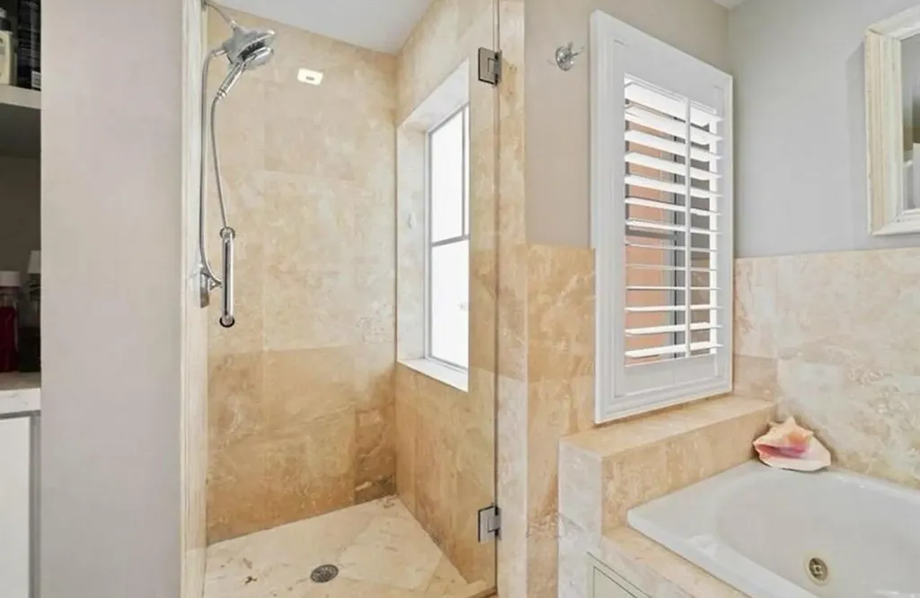 1931 NE 2nd Street Deerfield Beach FL 33441