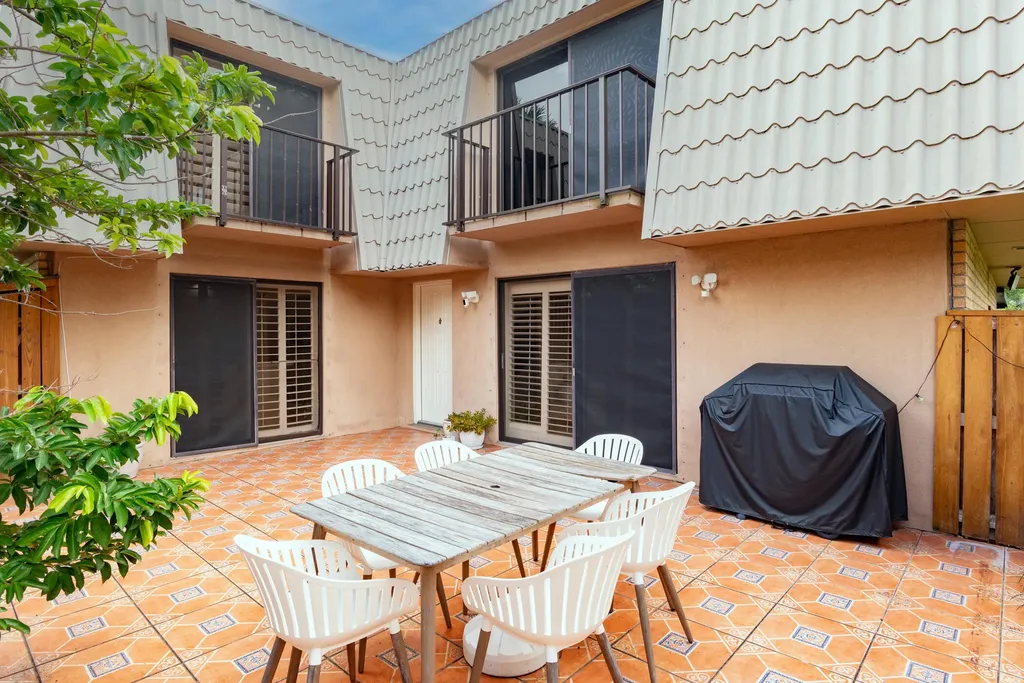 5821 58th Way West Palm Beach FL 33409