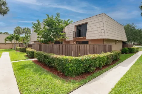 5821 58th Way West Palm Beach FL 33409