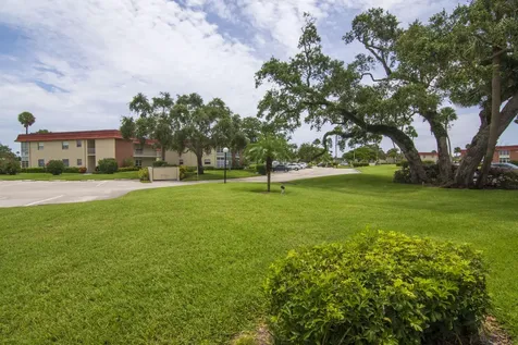 61 Woodland Drive Vero Beach FL 32962