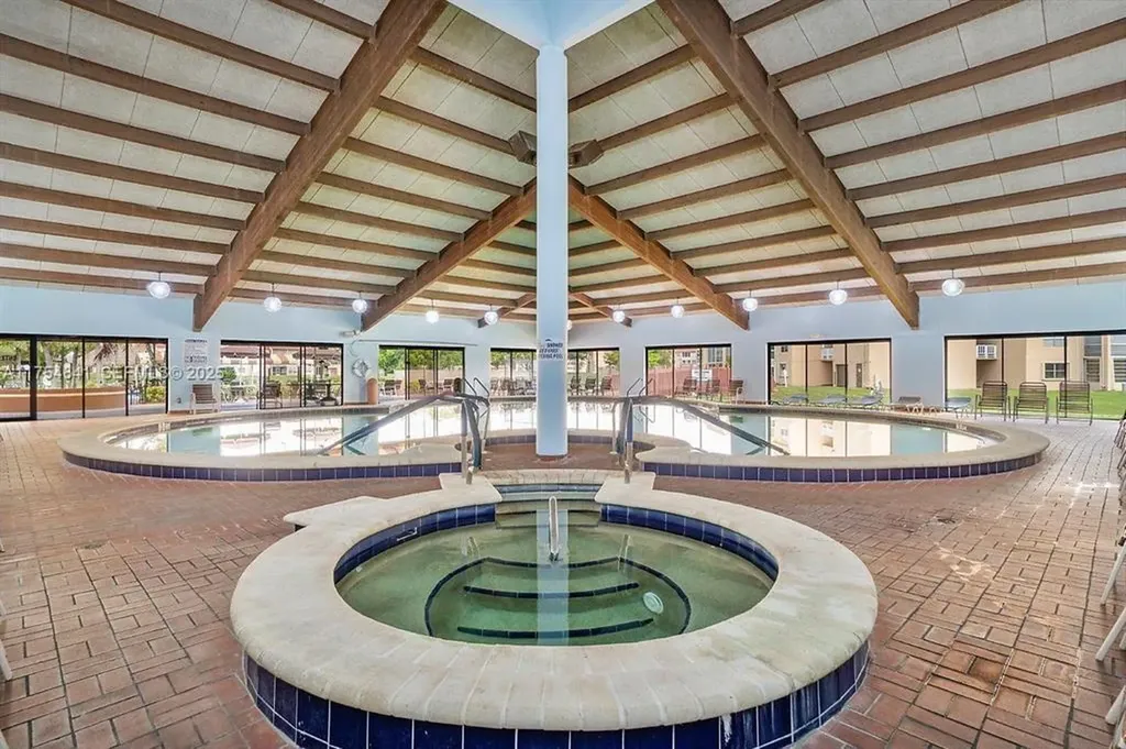 2881 N Pine Island Road Sunrise FL 33322