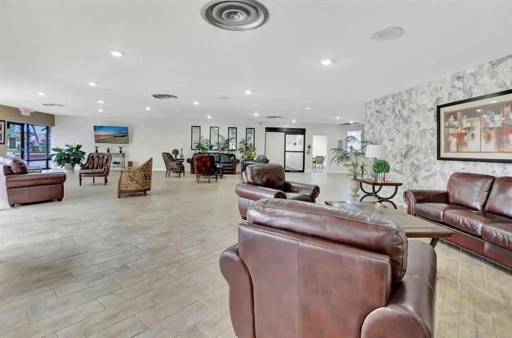 2881 N Pine Island Road Sunrise FL 33322