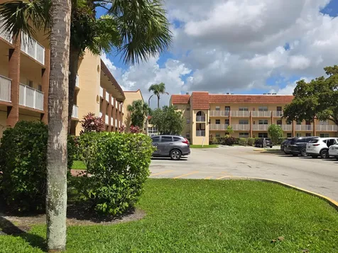 2881 N Pine Island Road Sunrise FL 33322