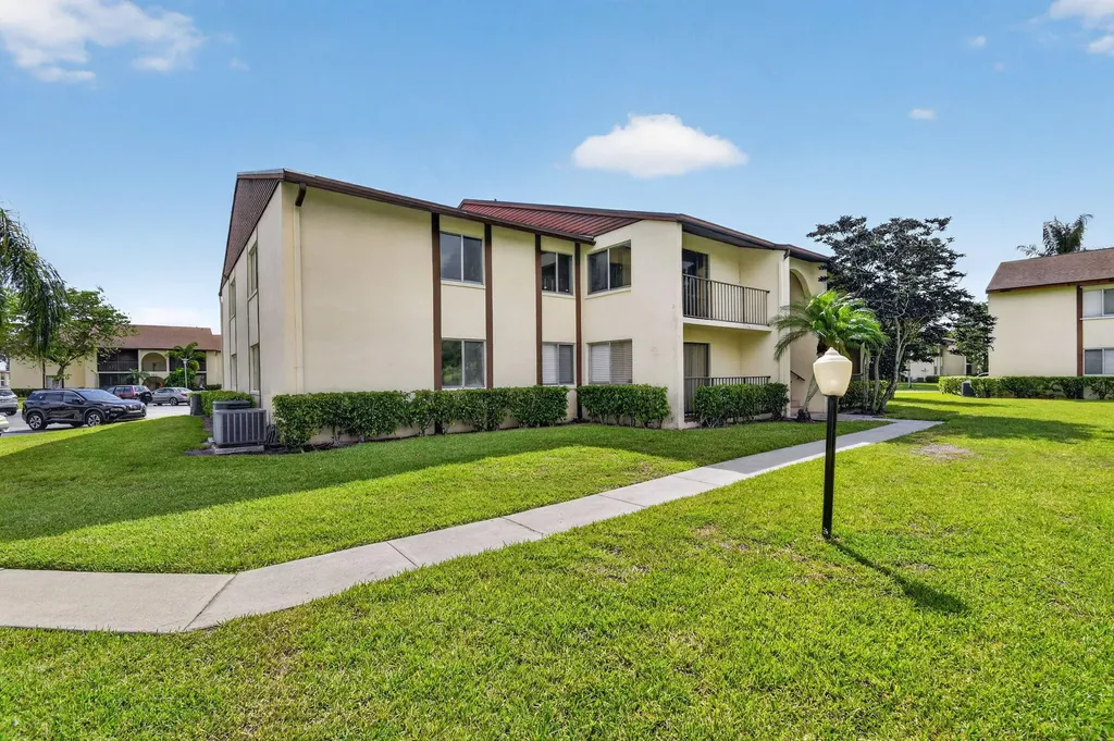 4991 Sable Pine Circle West Palm Beach FL 33417