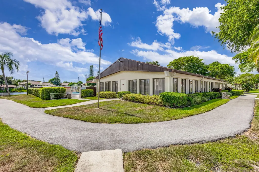 4991 Sable Pine Circle West Palm Beach FL 33417