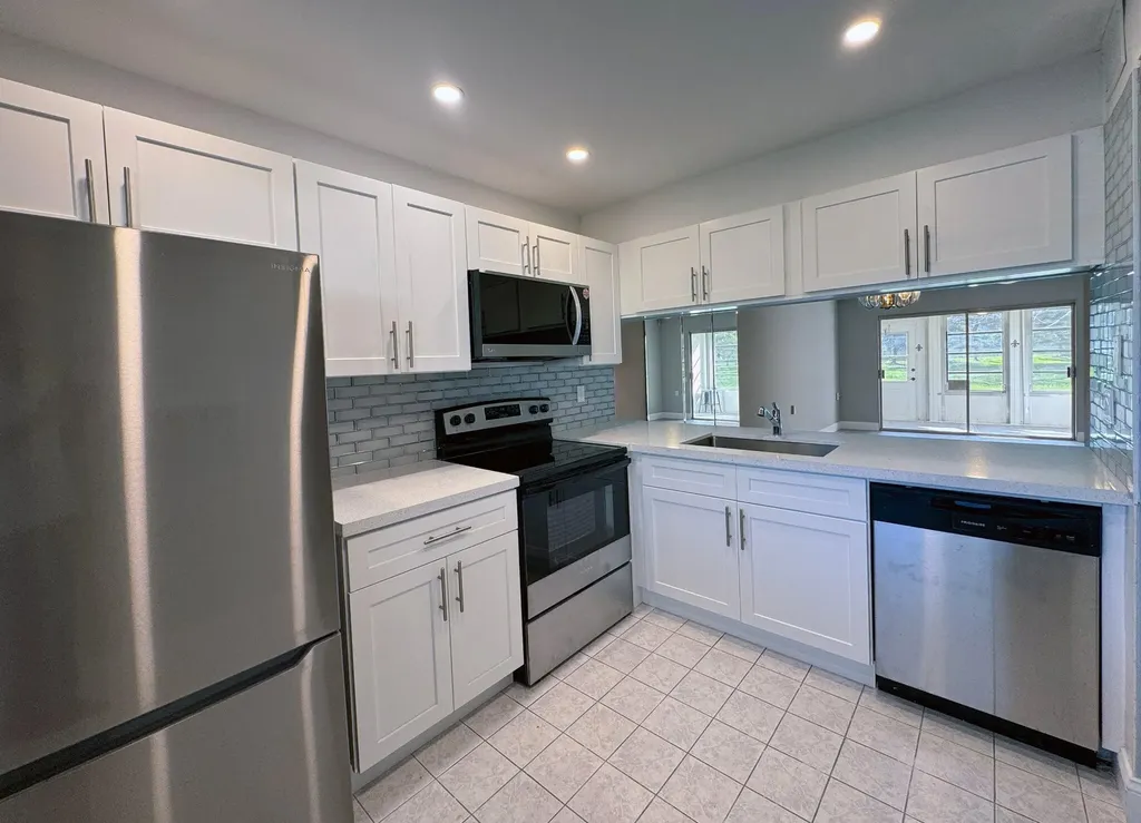 2604 Nassau Bend Coconut Creek FL 33066