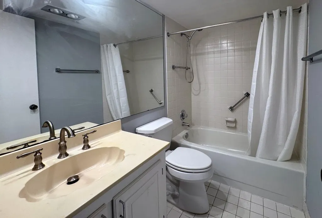2604 Nassau Bend Coconut Creek FL 33066