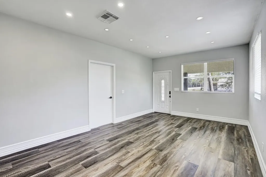 724 SW 9th Street Delray Beach FL 33444