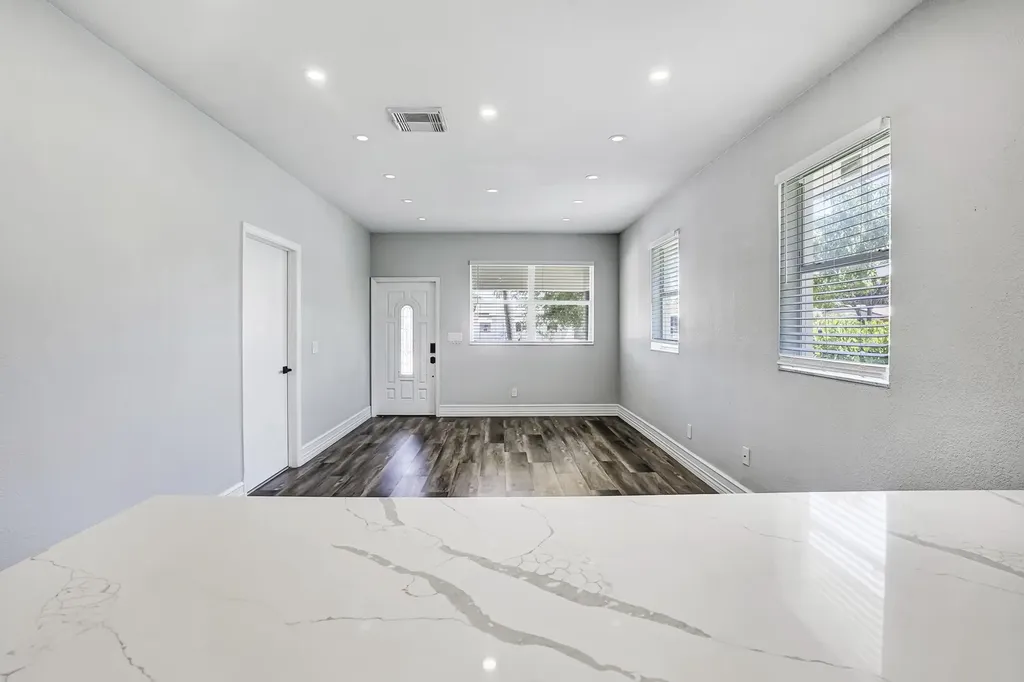724 SW 9th Street Delray Beach FL 33444
