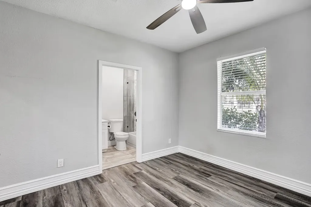 724 SW 9th Street Delray Beach FL 33444